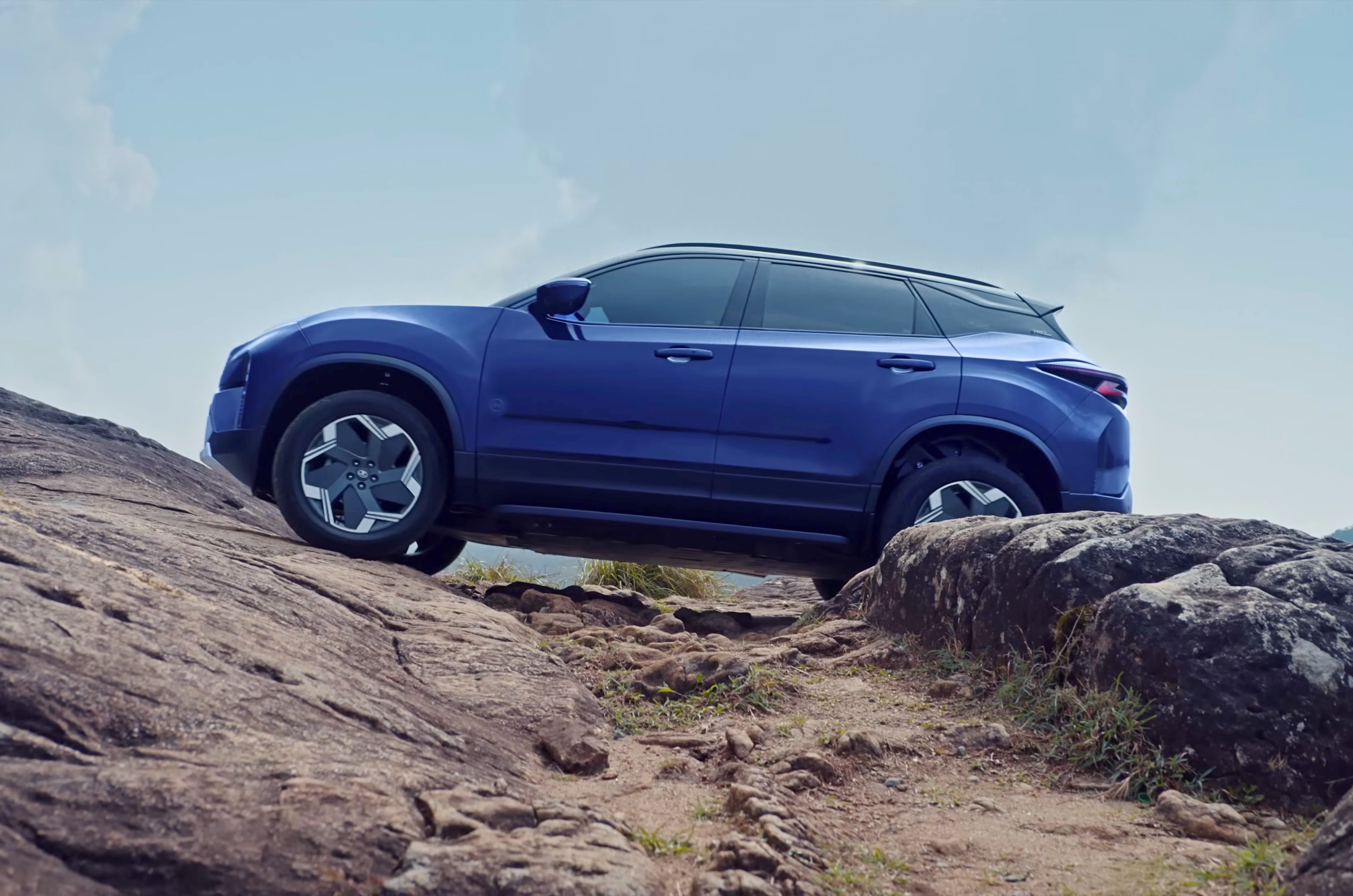 Tata Harrier EV offroad 